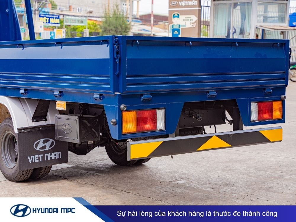 Giá xe tải Hyundai Mighty N250SL thùng lửng 2T - 2.5T